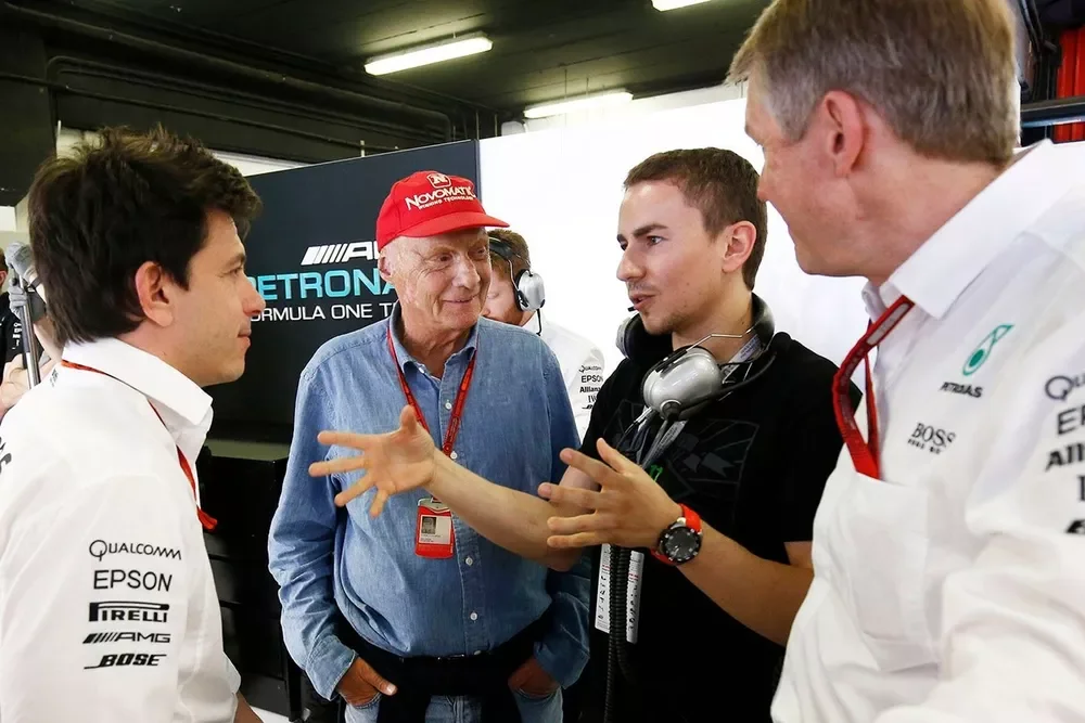 Jorge Lorenzo with Niki Lauda, Mercedes and Toto Wolff, Executive Director (Business), Mercedes AMG