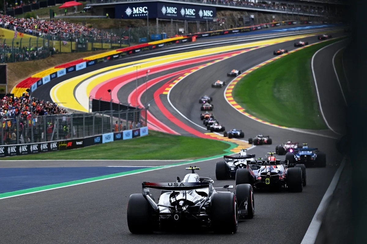 The Impact of AI on Competitiveness in Formula 1: Balancing Technology and Driver Skill