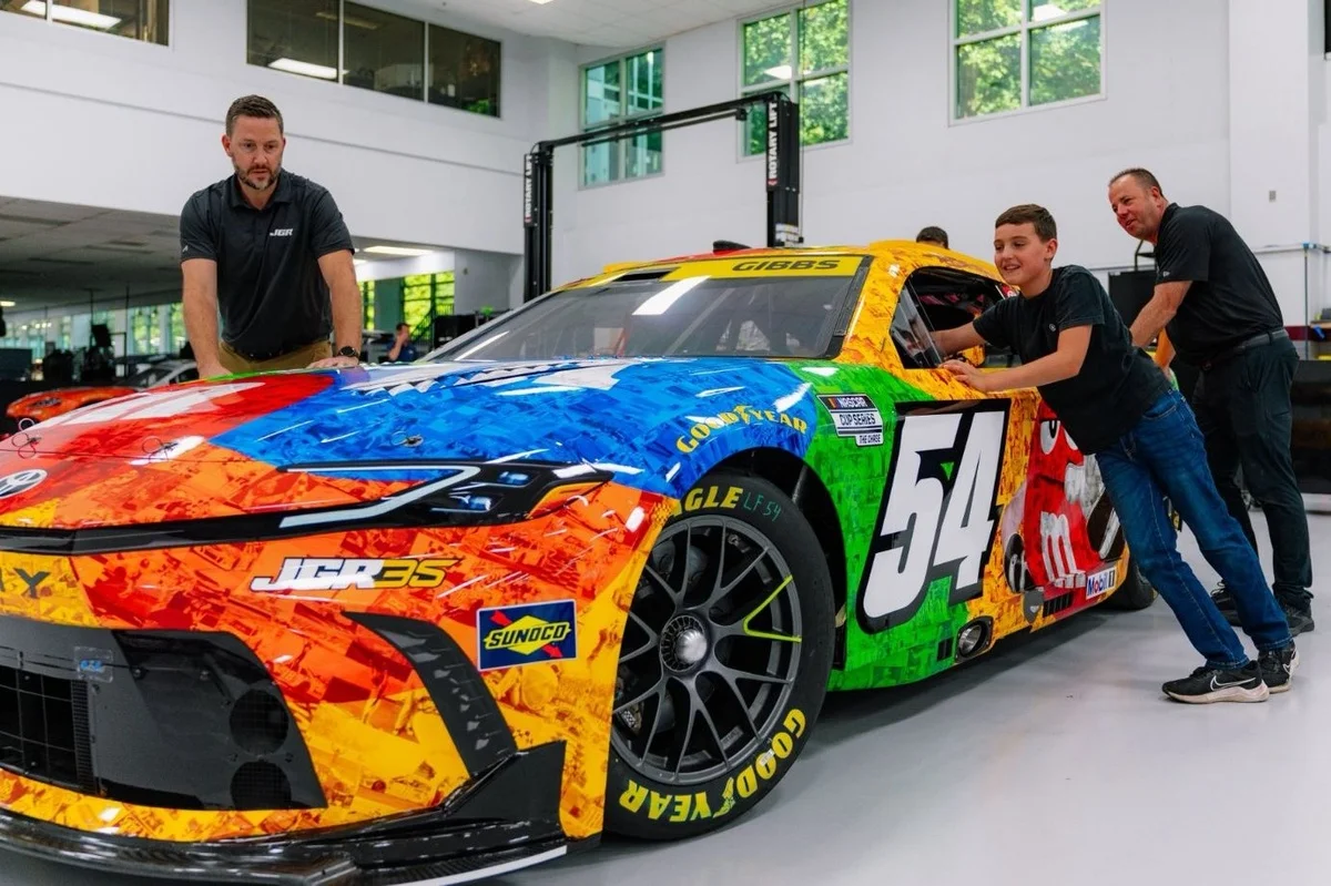 Ty Gibbs Honors Kyle Busch and Supports Brexton Busch at Bristol Motor Speedway